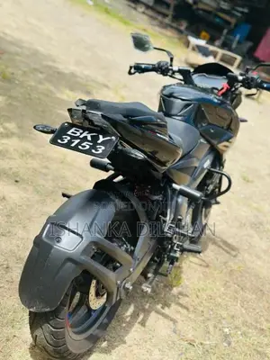Bajaj Pulsar NS200 2025 Motorbike (Used)
