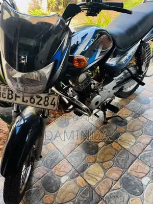 Bajaj CT-100 2017 Motorbike (Used)