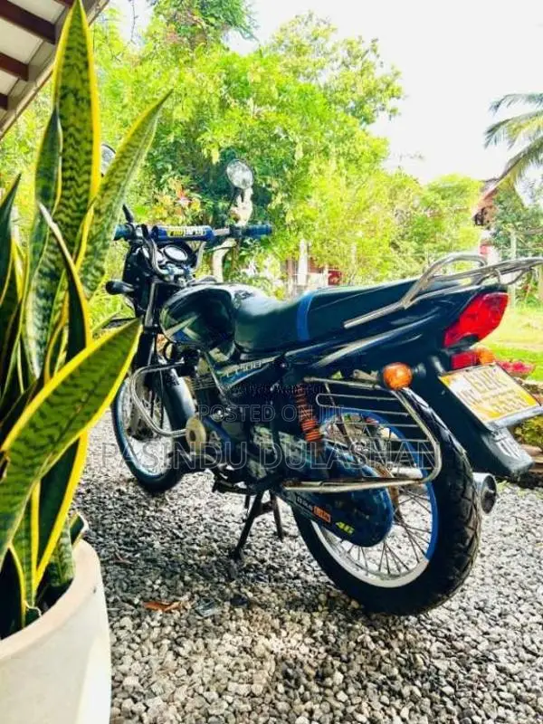 Bajaj CT-100 2016 Motorbike (Used)