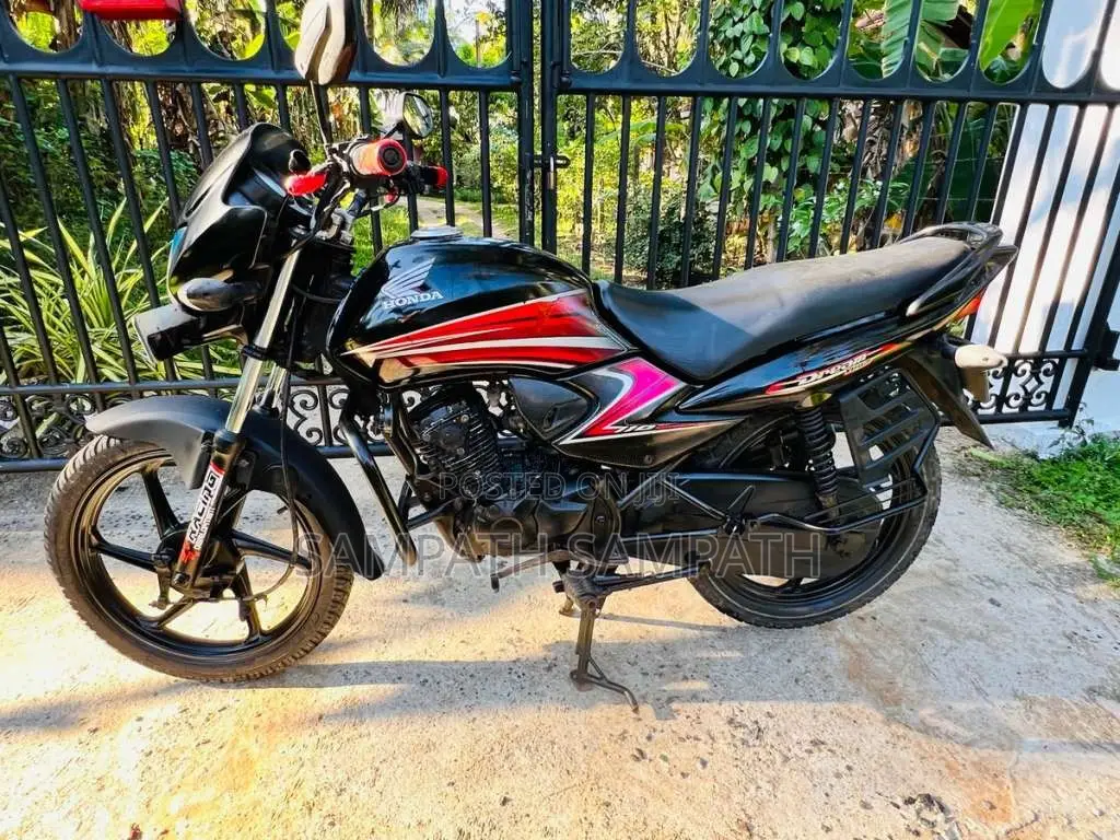 Hero-Honda Dream Yuga 2015 Motorbike (Used)