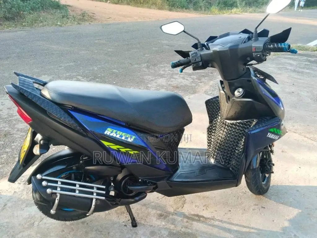 Yamaha ZR 2020 Motorbike (Used)