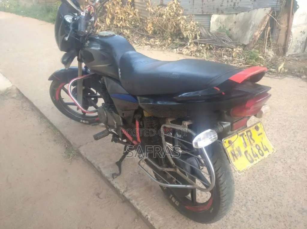 Bajaj Platina 2006 Motorbike (Used)