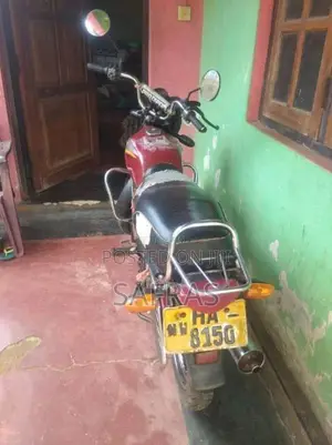 Bajaj Boxer 2003 Motorbike (Used)