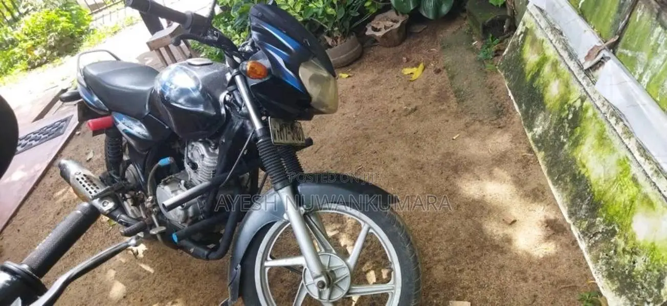 Bajaj Discover 2005 Motorbike (Used)