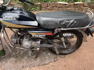 Hero-Honda Cd100 2004 Motorbike (Used)