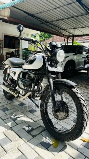 Honda CM Custom 1997 Motorbike (Used)