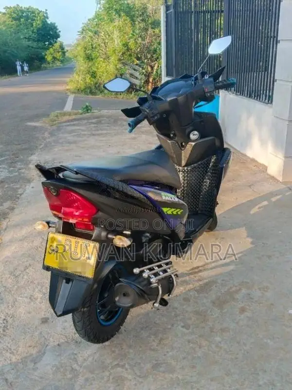 Yamaha ZR 2020 Motorbike (Used)