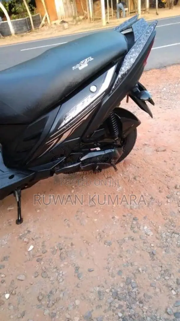 Yamaha ZR 2018 Motorbike (Used)
