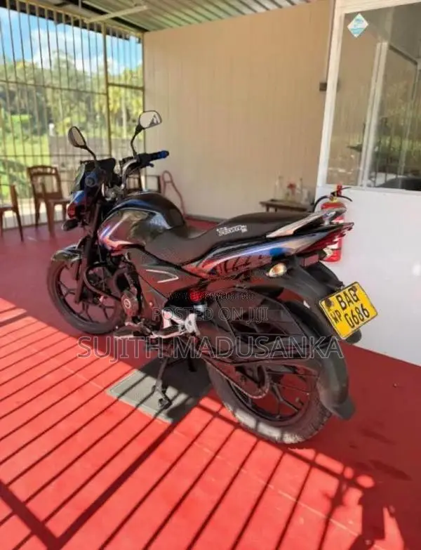 Bajaj Discover 2014 Motorbike (Used)