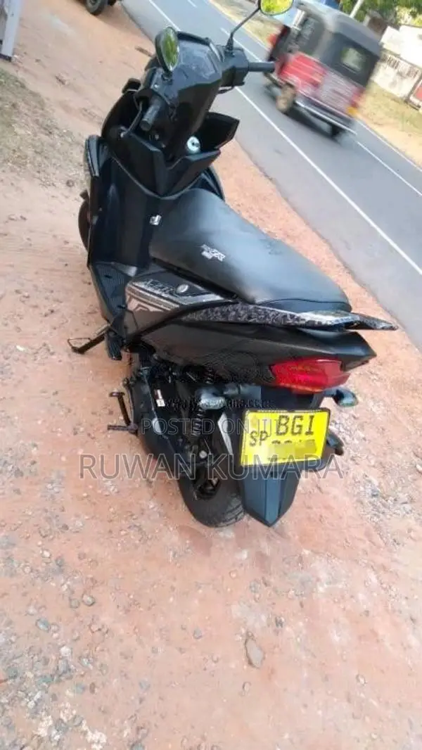 Yamaha ZR 2018 Motorbike (Used)