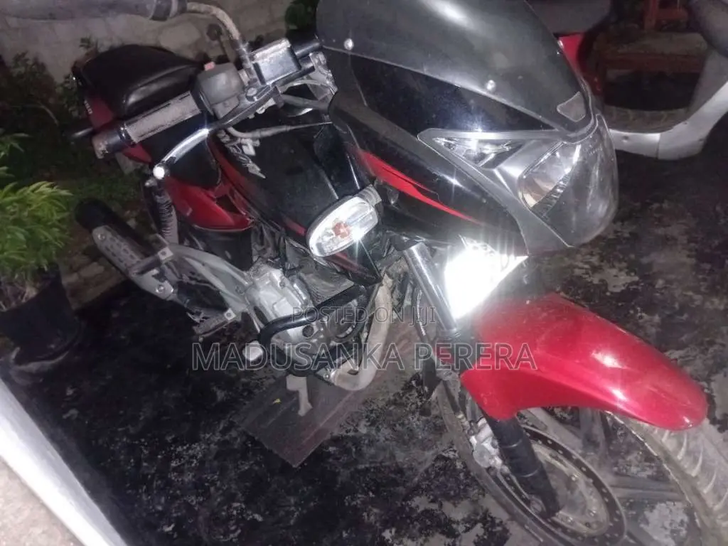 Bajaj Pulsar 2016 Motorbike (Used)