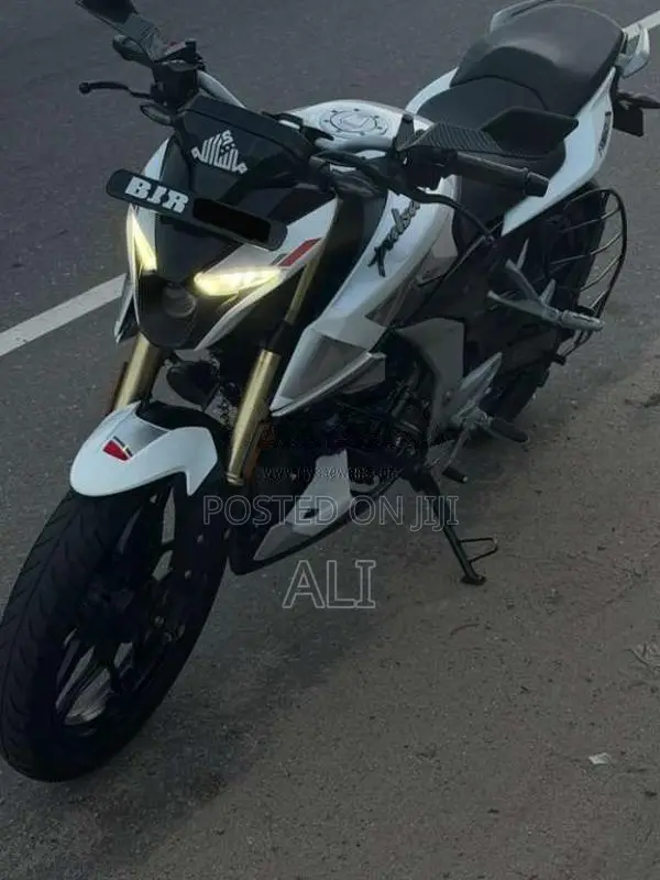 Bajaj Pulsar N160 Premium 2025 Motorbike (Used)