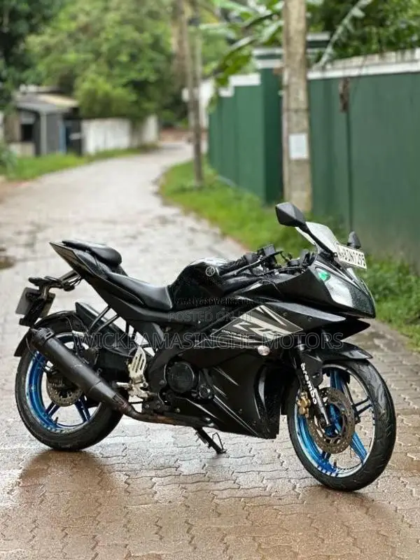 Yamaha R15 2015 Motorbike (Used)