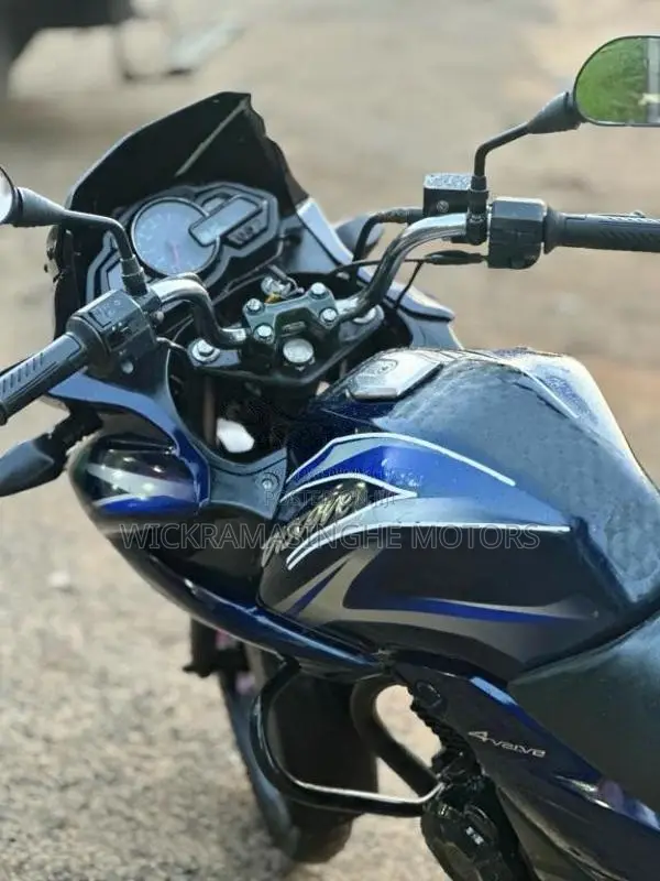 Bajaj Discover 2015 Motorbike (Used)