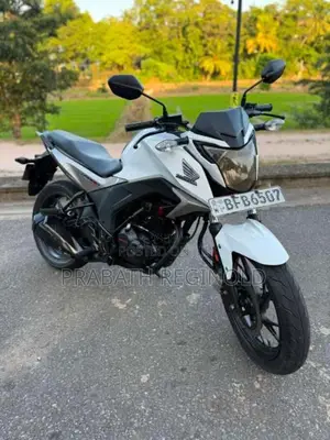 Honda Cb Hornet 2017 Motorbike (Used)