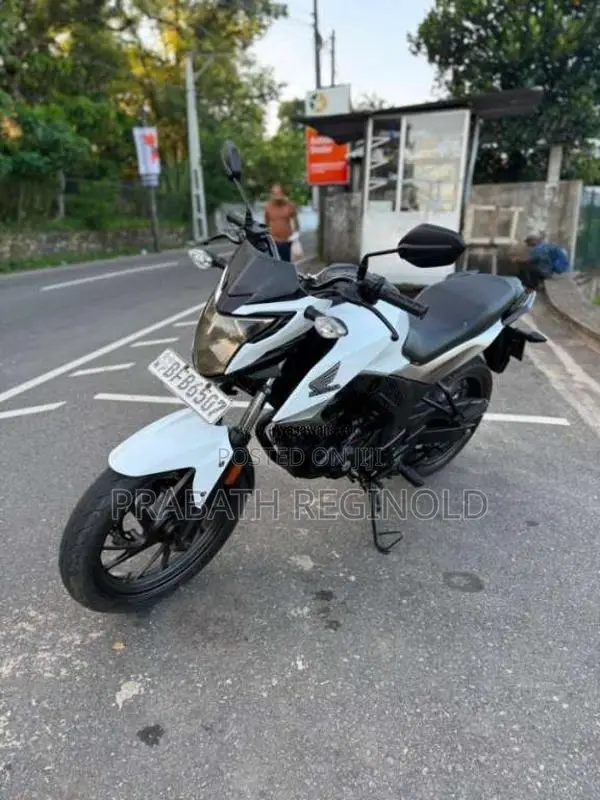Honda Cb Hornet 2017 Motorbike (Used)
