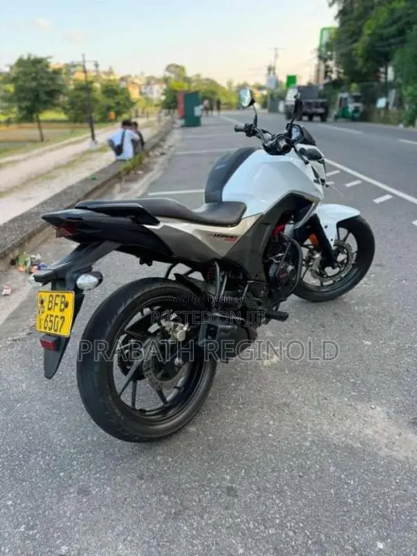 Honda Cb Hornet 2017 Motorbike (Used)