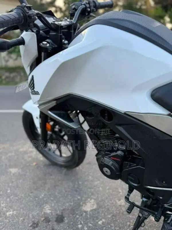Honda Cb Hornet 2017 Motorbike (Used)