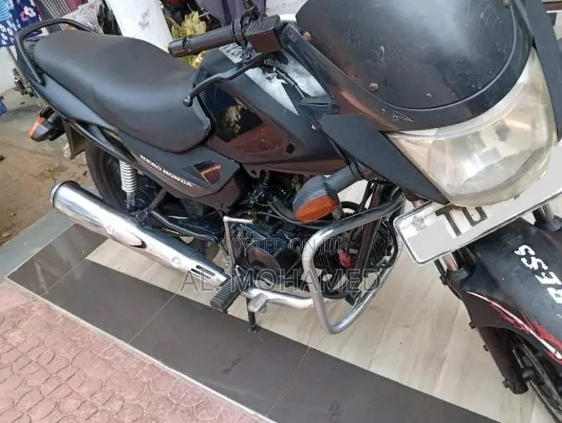 Hero-Honda Glamour 2008 Motorbike (Used)