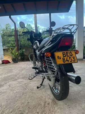 Bajaj CT-100 2016 Motorbike (Used)