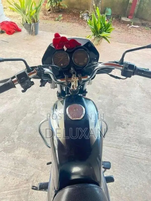 Bajaj CT-100 2016 Motorbike (Used)