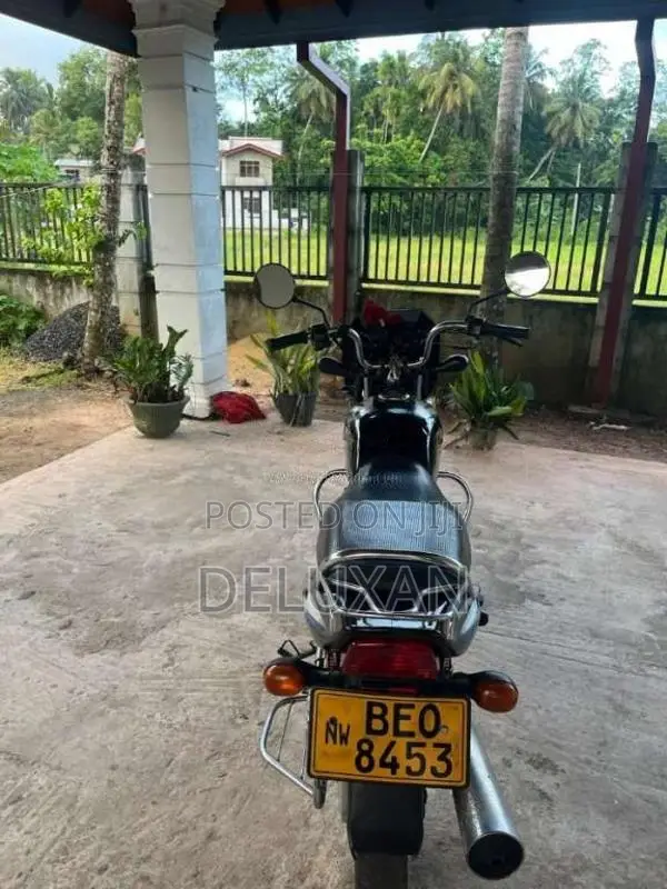 Bajaj CT-100 2016 Motorbike (Used)
