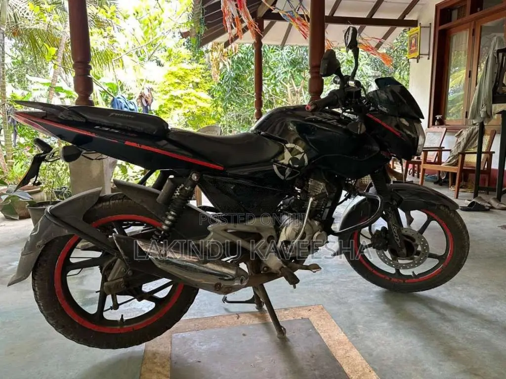 Bajaj Pulsar 2013 Motorbike (Used)