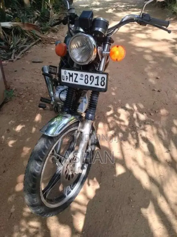 Suzuki GN125 2005 Motorbike (Used)