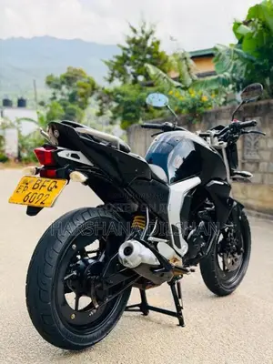 Yamaha FZ Version 2 2015 Motorbike (Used)