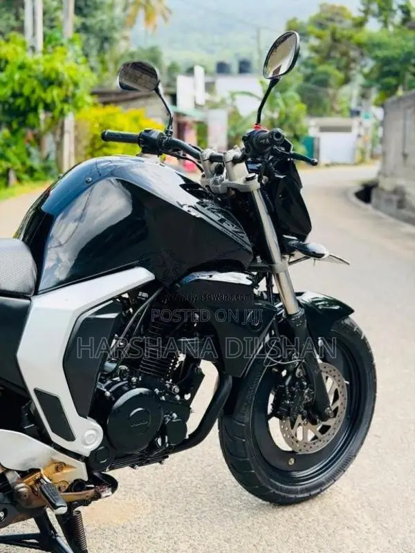 Yamaha FZ Version 2 2015 Motorbike (Used)