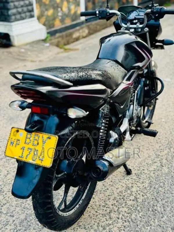 Bajaj Discover 2015 Motorbike (Used)