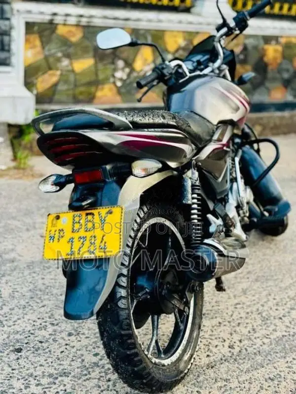 Bajaj Discover 2015 Motorbike (Used)