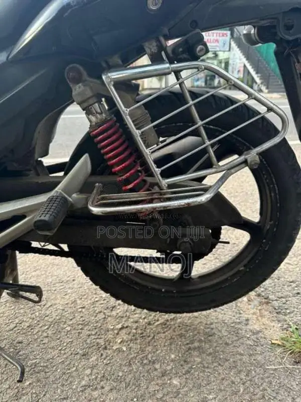 Hero-Honda Hunk 2009 Motorbike (Used)