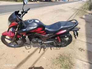 Hero Hunk 2017 Motorbike (Used)