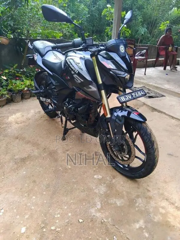 Bajaj N160 2025 Motorbike (Used)