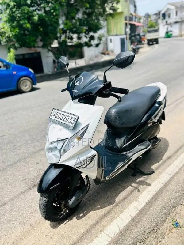 Honda Dio 2015 Motorbike (Used)