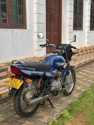 Bajaj CT-100 2010 Motorbike (Used)