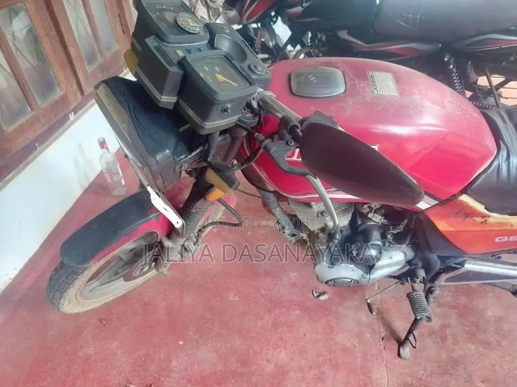 Suzuki GS125 UmaZaki 2003 Motorbike (Used)