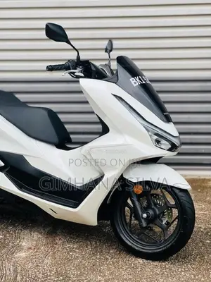 Honda Pcx 2025 Motorbike (Used)