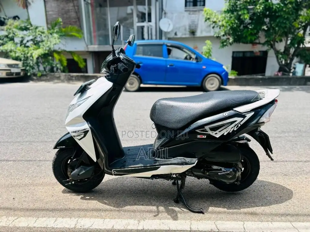 Honda Dio 2015 Motorbike (Used)
