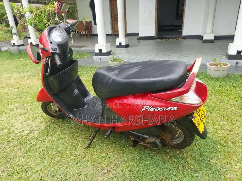 Hero Pleasure 2013 Motorbike (Used)
