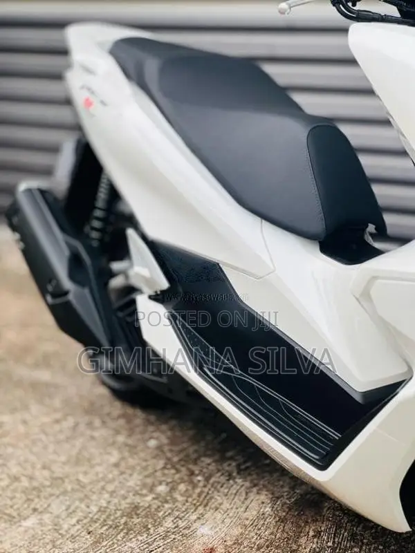 Honda Pcx 2025 Motorbike (Used)