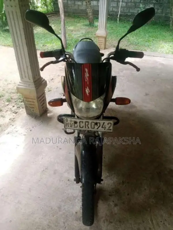 Bajaj Platina 2015 Motorbike (Used)