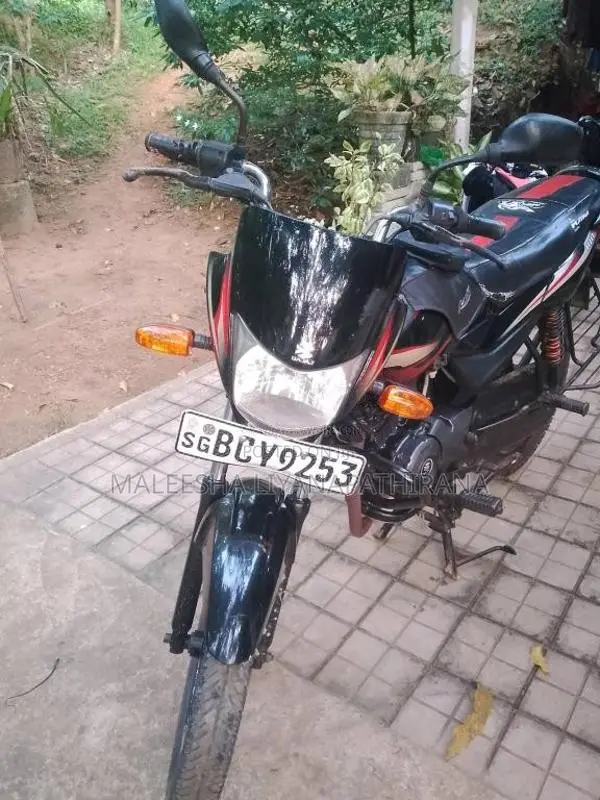 Bajaj Platina 2015 Motorbike (Used)