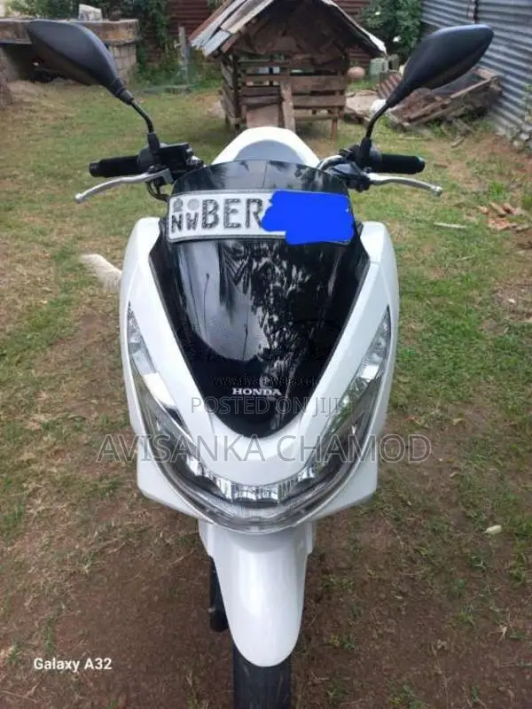 Honda Pcx 2017 Motorbike (Used)