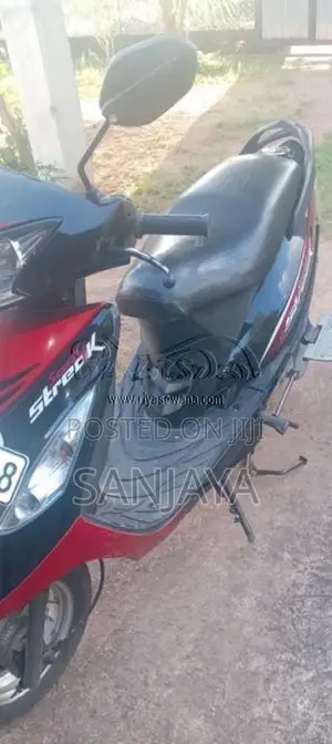 TVS Scooty Streak 2012 Motorbike (Used)
