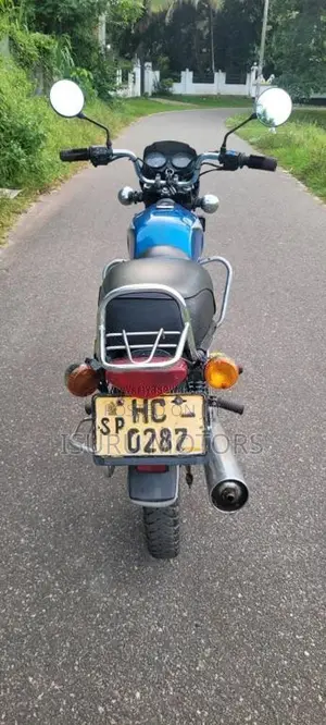 Bajaj Boxer 100 2004 Motorbike (Used)