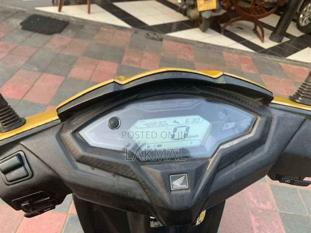 Honda Dio DX 2020 Motorbike (Used)