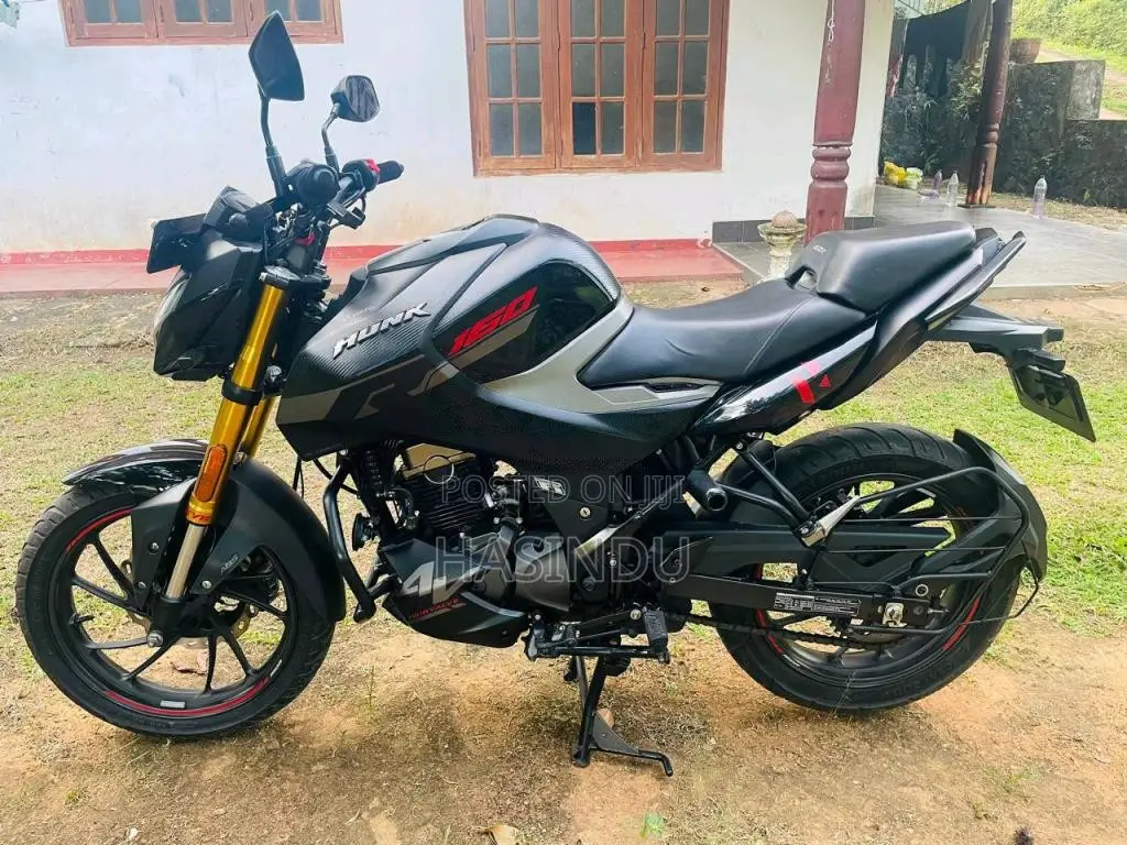Hero Hunk 2025 Motorbike (Used)