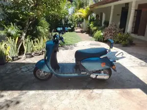 Yadea M6 2025 Motorbike (Used)